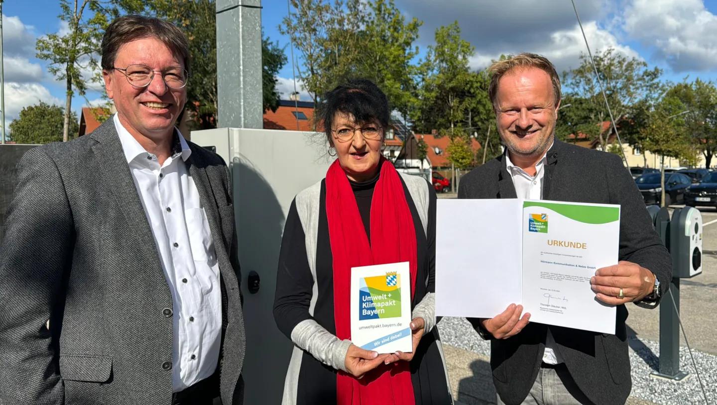 Presentation of the "Umwelt+ Klimapakt Bayern" certificate to HÖRMANN Kommunikation & Netze GmbH